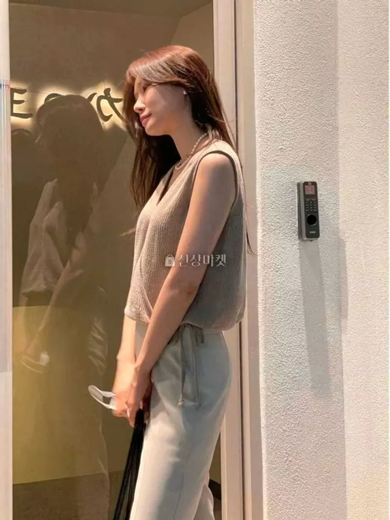 Atthismoment - Korean Women Fashion - #momslook - Yoru Sleeveless - 4