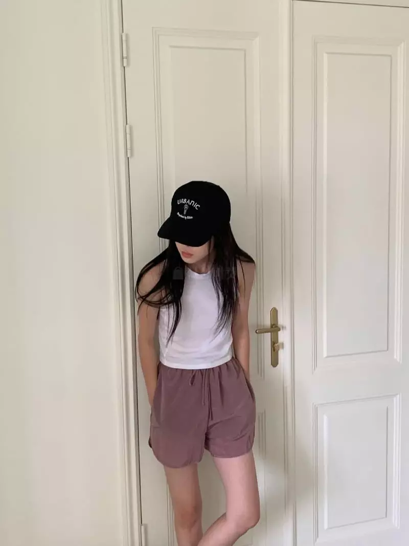 Avecnous - Korean Women Fashion - #momslook - Limit Color Sleeveless - 3