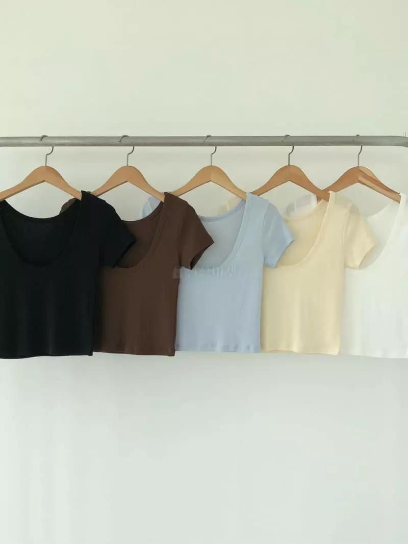 Avecnous - Korean Women Fashion - #vintageinspired - Lik U Neck Tee - 4