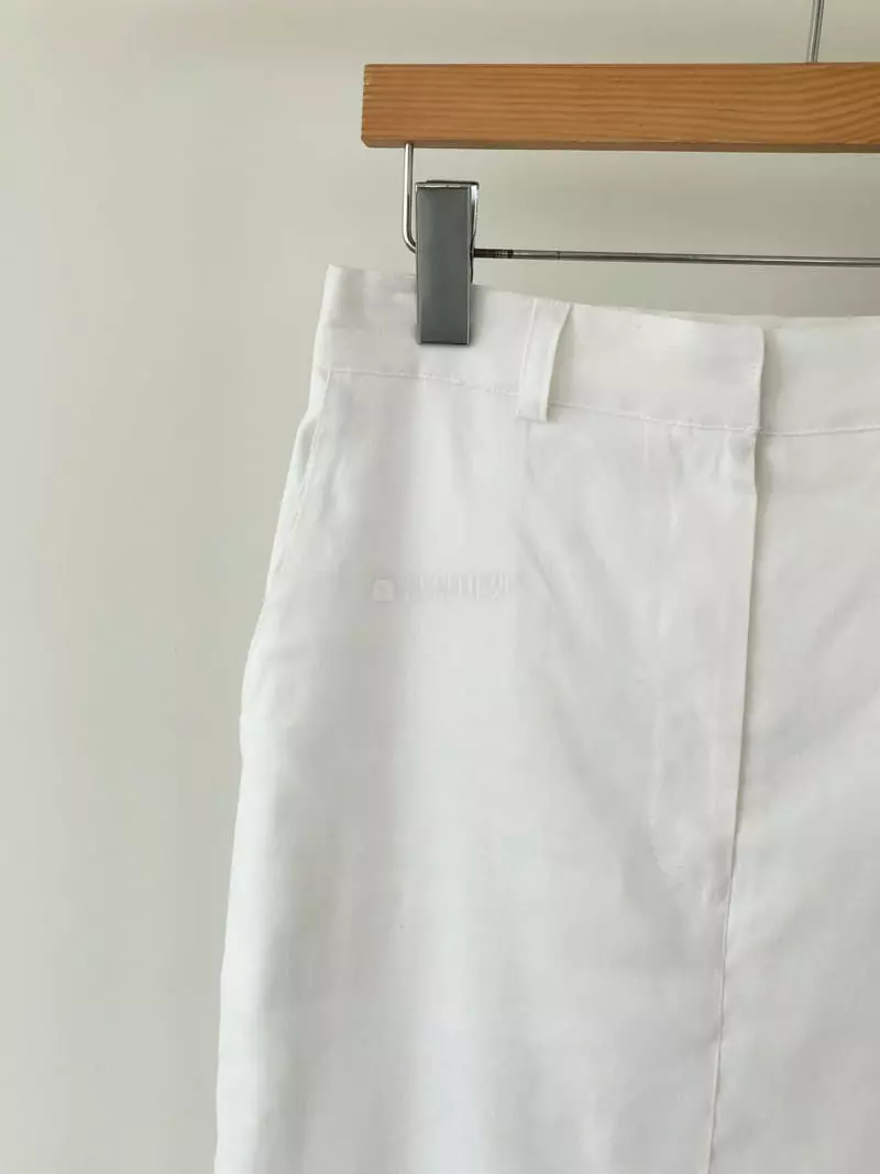Avecnous - Korean Women Fashion - #womensfashion - Slit H Skirt - 2