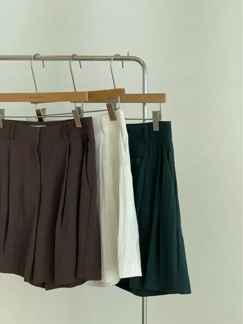 Browns - Korean Women Fashion - #momslook - Off Set Shorts - 4