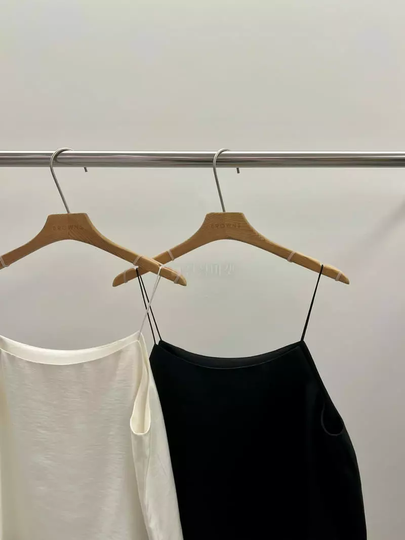 Browns - Korean Women Fashion - #womensfashion - Miu Slim Sleeveless - 2