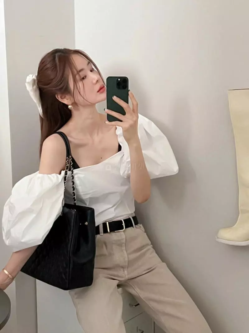 Dailyjud - Korean Women Fashion - #womensfashion - Frin Off Blouse - 4