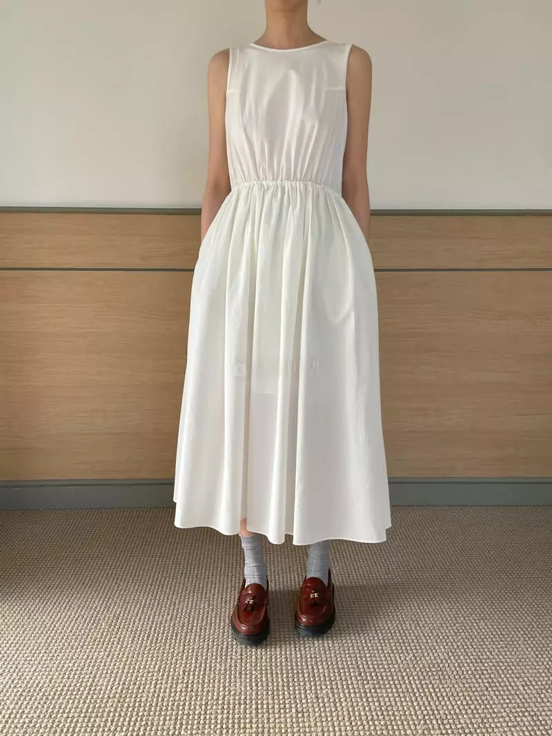 Dailyjud - Korean Women Fashion - #momslook - Back Point One-piece - 2