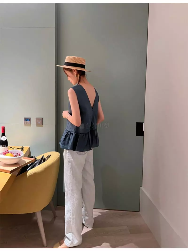 Dailyjud - Korean Women Fashion - #vintagekidsstyle - Hoshi Sleeveless Blouse - 3