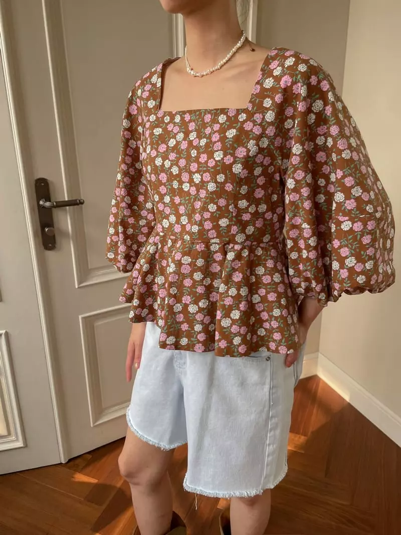 Dailyjud - Korean Women Fashion - #vintagekidsstyle - Flower Balloon Blouse
