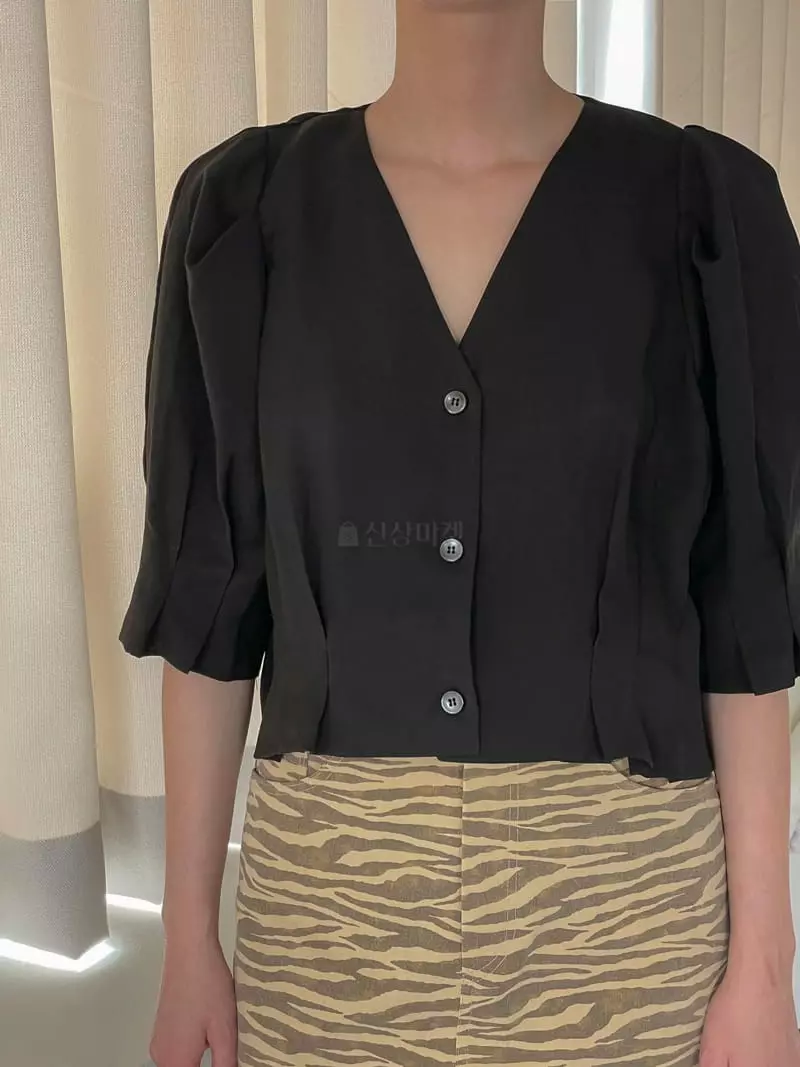 Dailyjud - Korean Women Fashion - #momslook - V Blouse - 4
