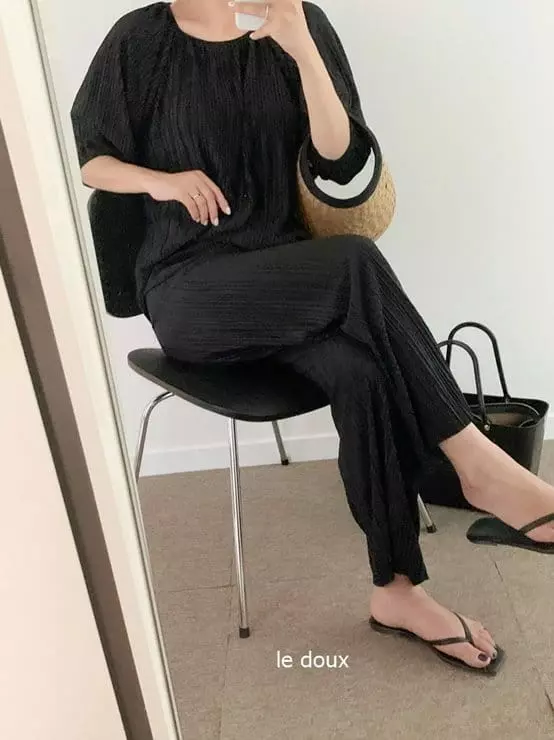 Melon Switch - Korean Women Fashion - #womensfashion - Mom Puff Pleats Top Bottom Set - 3