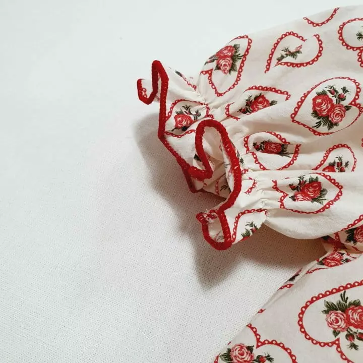 Mong Kok - Korean Children Fashion - #Kfashion4kids - Heart Flower Blouse - 3