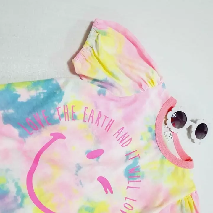 Mong Kok - Korean Children Fashion - #prettylittlegirls - Water Paint Smile One-piece
