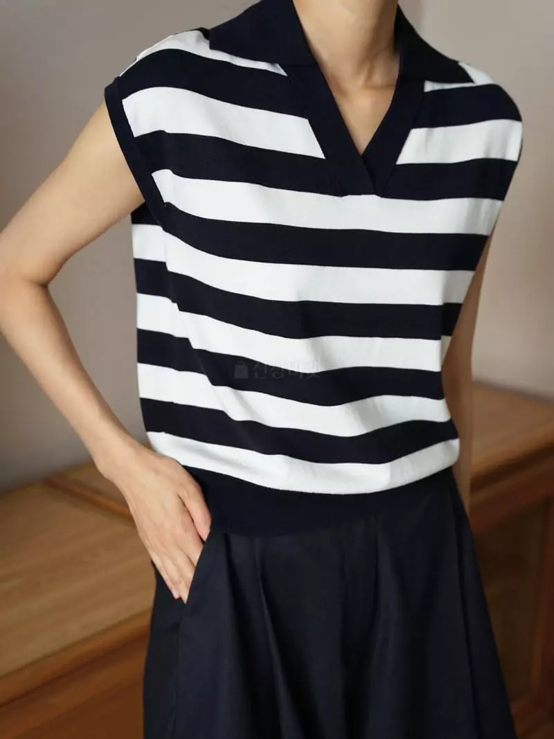 Nan - Korean Women Fashion - #womensfashion - Stripes Collar Sleevelesas - 4