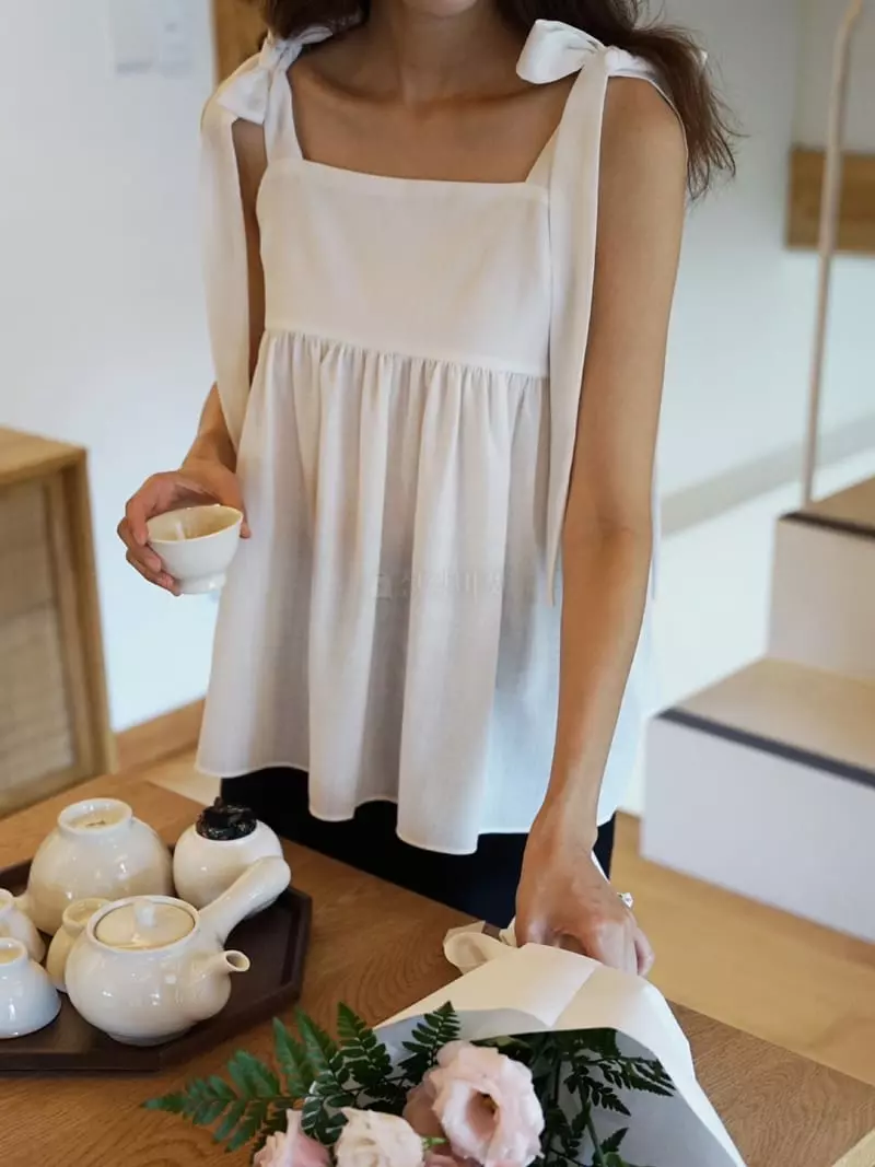 Nan - Korean Women Fashion - #momslook - Ribbon Sleeveless Top