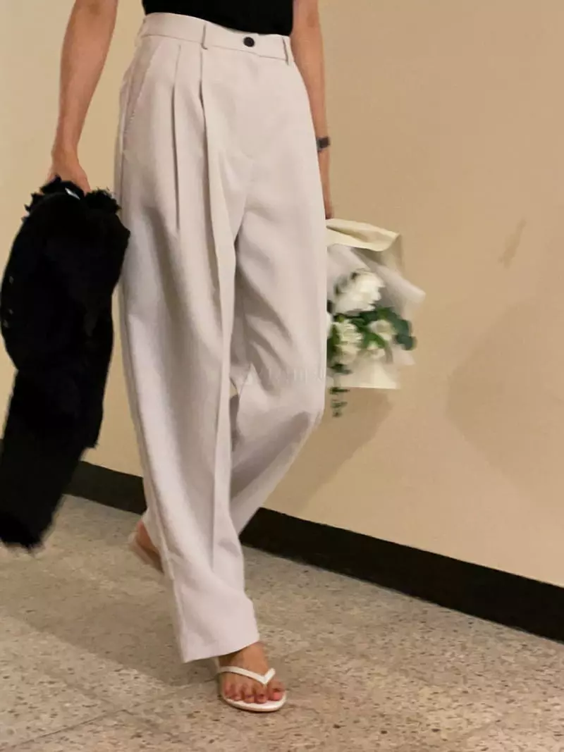 Nan - Korean Women Fashion - #vintageinspired - Pintuck Taper Pants