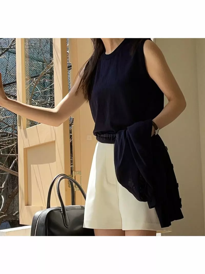 Nan - Korean Women Fashion - #womensfashion - Essencial Sleeveless - 3