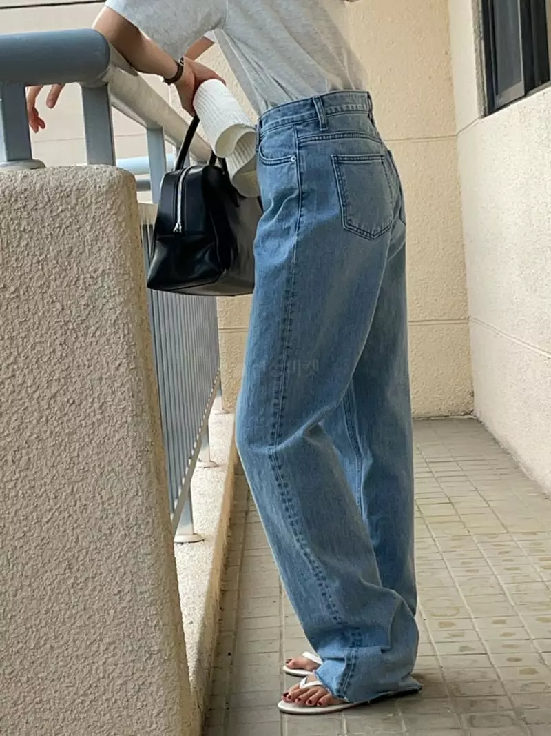 Nan - Korean Women Fashion - #womensfashion - And Over Jeans