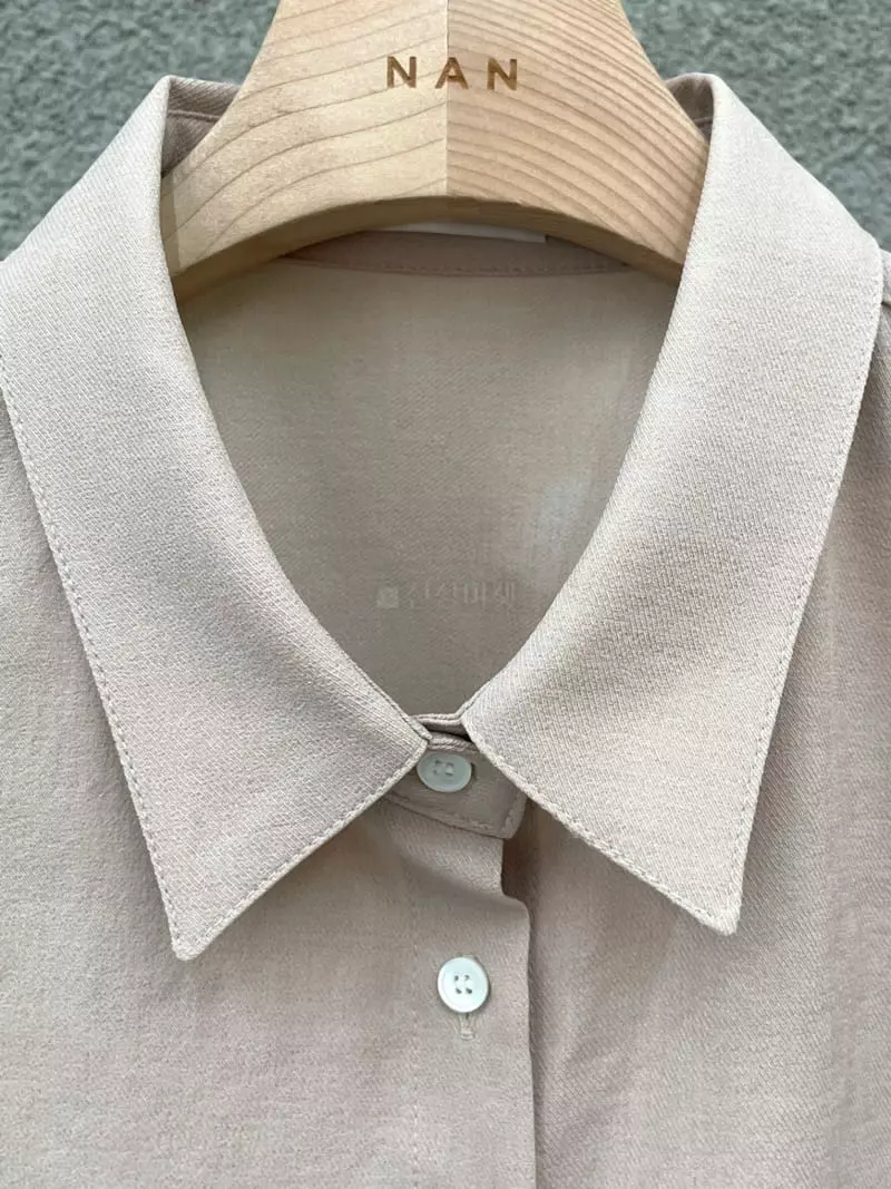 Nan - Korean Women Fashion - #momslook - Rain Crop Shirt - 4
