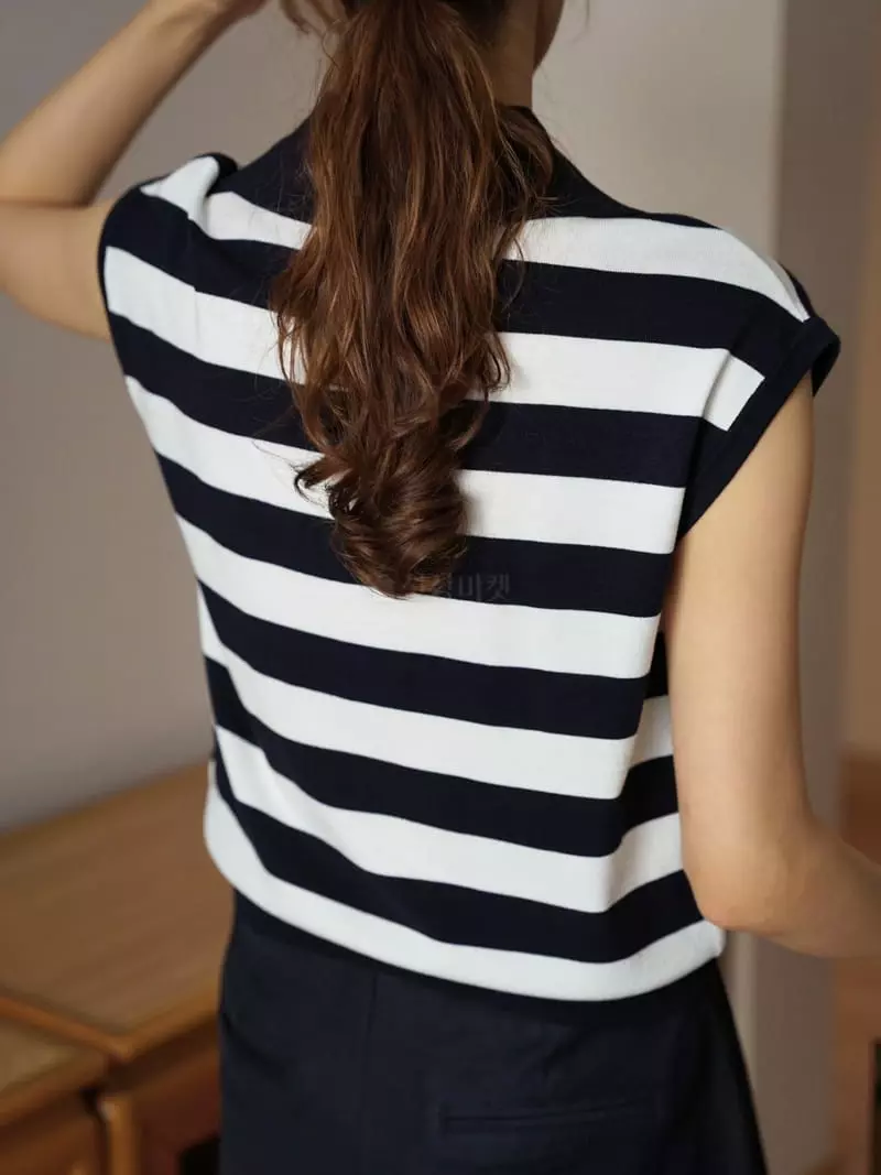 Nan - Korean Women Fashion - #momslook - Stripes Collar Sleeveless - 4