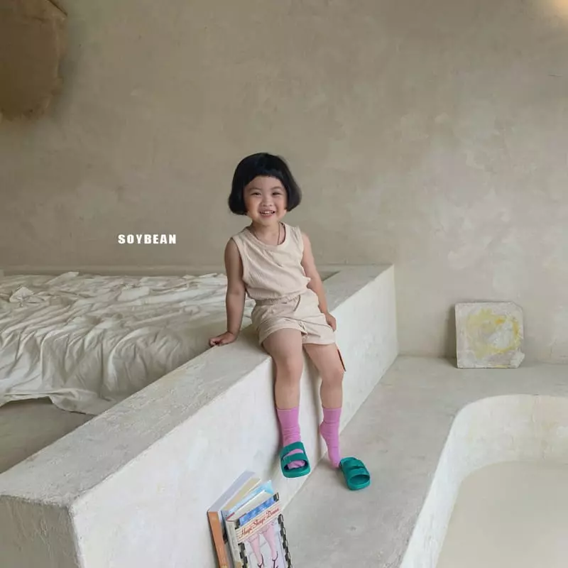 Soybean - Korean Children Fashion - #kidsstore - Sleeveless Wind Pleats Top Bottom Set - 11