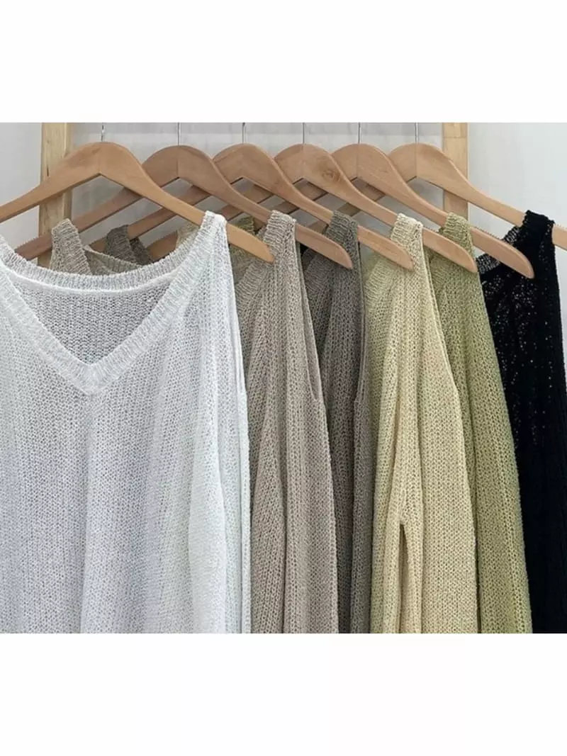 To U - Korean Women Fashion - #womensfashion - Rome Bookle Slit B Knit Tee - 4
