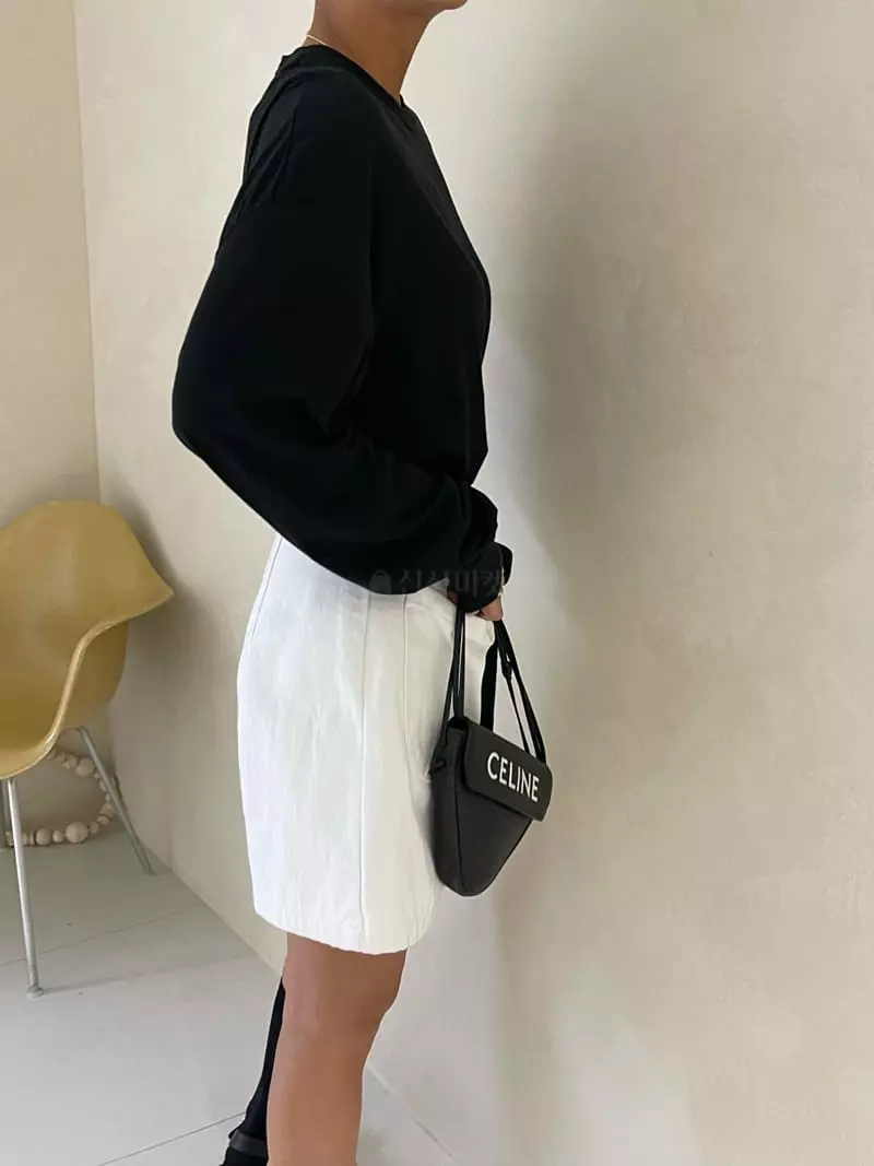 Auver_Fit - Korean Women Fashion - #momslook - Back Circle Sweatshirt - 10