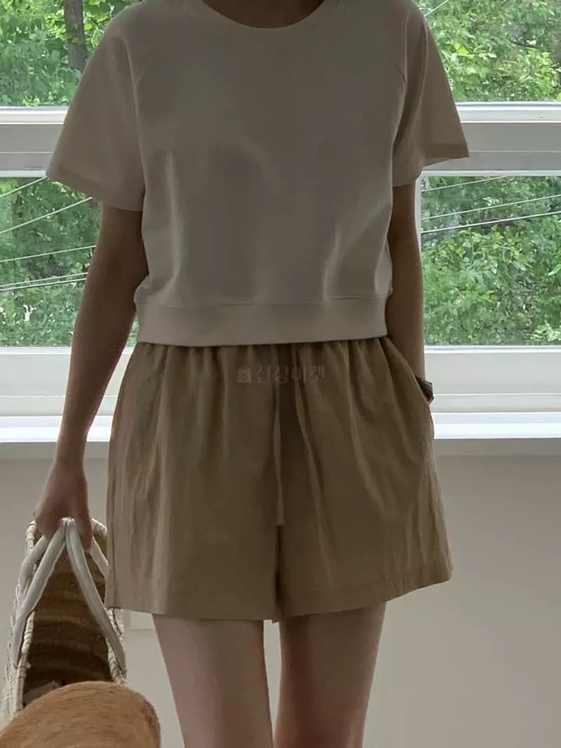 Baking Powder - Korean Women Fashion - #womensfashion - Cos Crop Tee