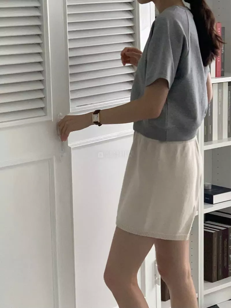 Baking Powder - Korean Women Fashion - #womensfashion - Cos Crop Tee - 3