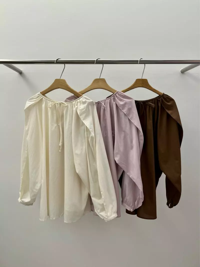 Browns - Korean Women Fashion - #pursuepretty - Fluffy Shirring Blouse - 2