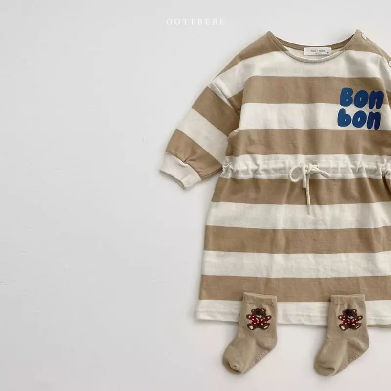 Oott Bebe - Korean Baby Fashion - #babyoninstagram - Bonbon Slit One-piece - 3