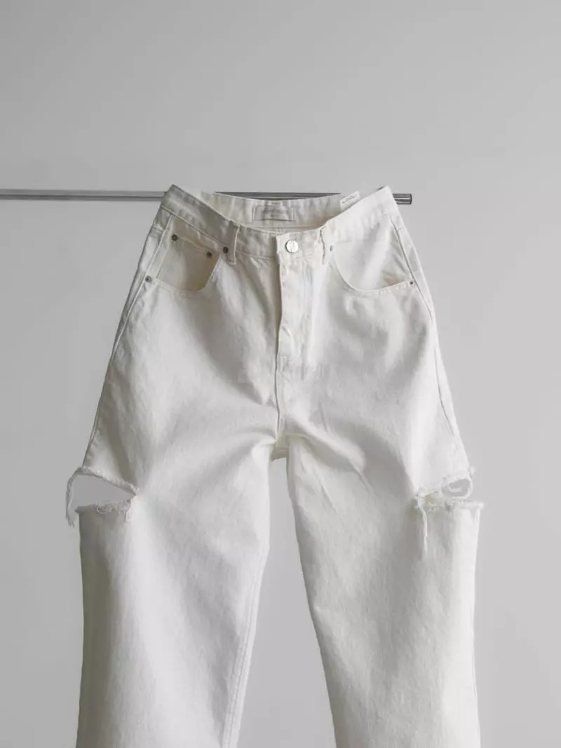 Paper Moon - Korean Women Fashion - #momslook - Cut Out Jeans