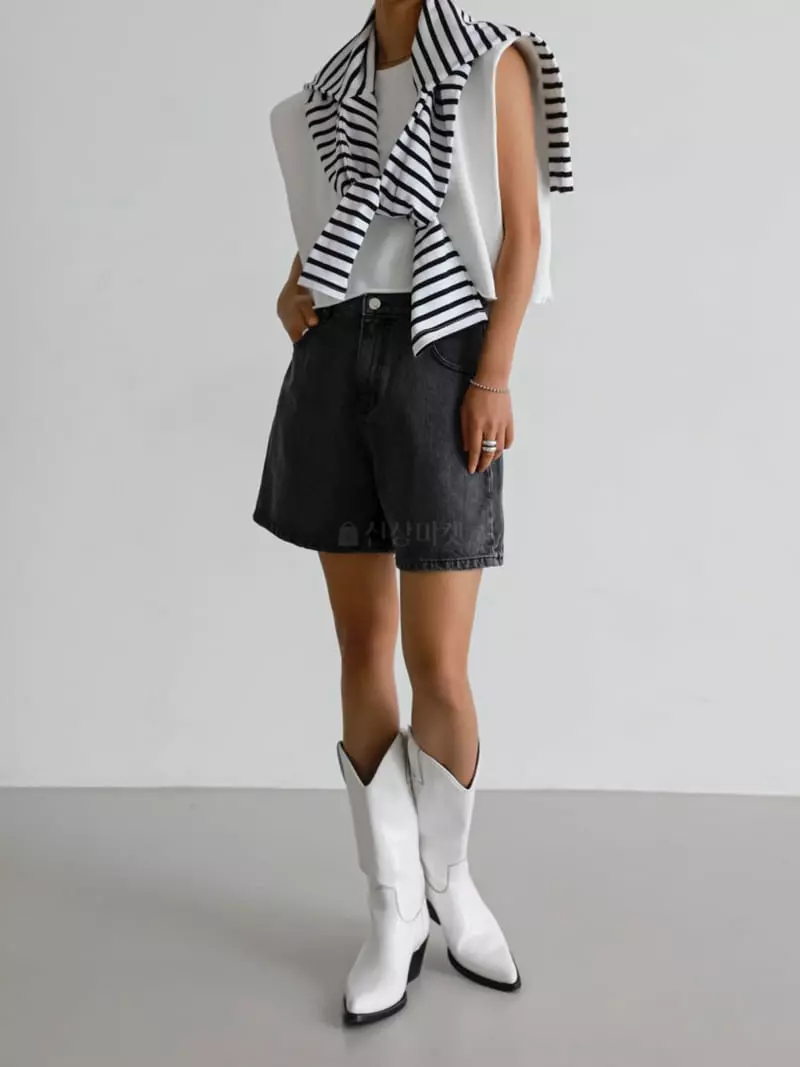 Paper Moon - Korean Women Fashion - #momslook - Shoulder Crop Sweatshirt