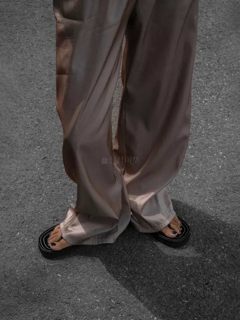 Paper Moon - Korean Women Fashion - #romanticstyle - Sliky Pants - 12