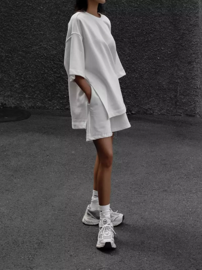 Paper Moon - Korean Women Fashion - #vintageinspired - Half Slit Sweatshirt - 4