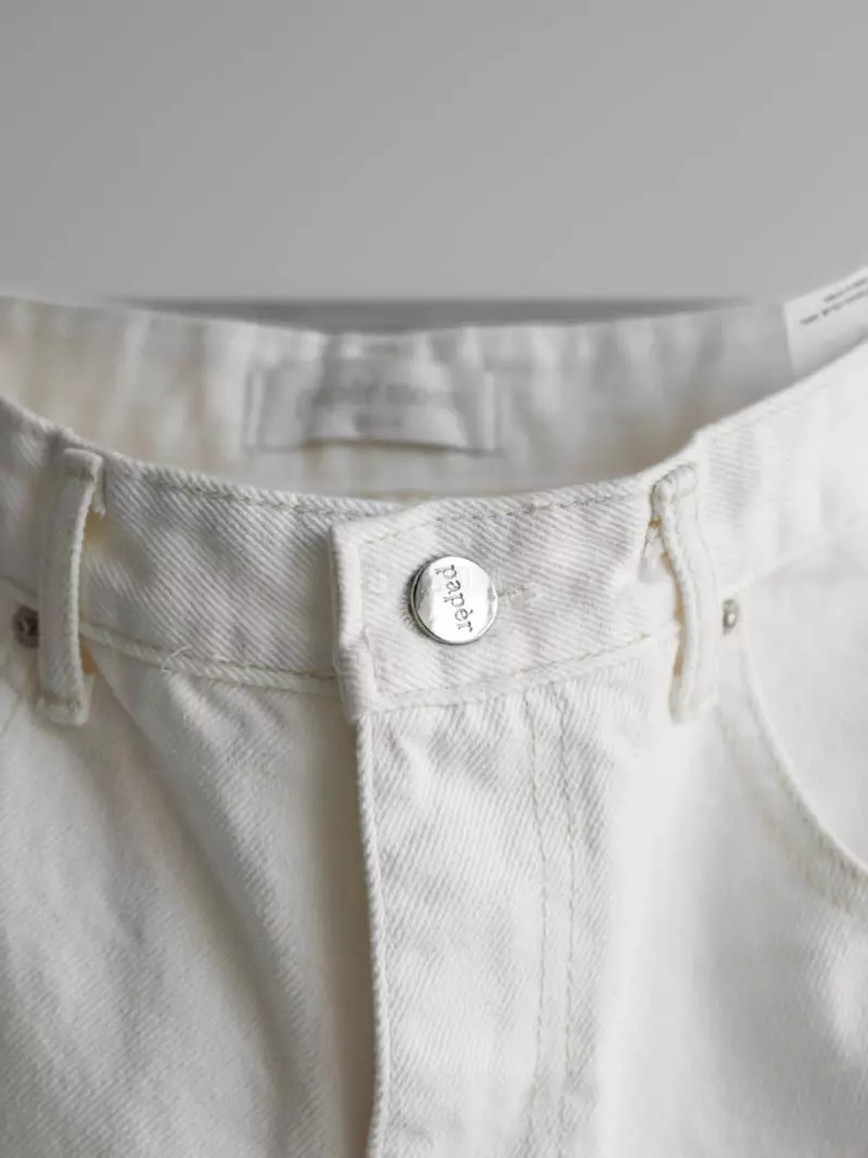 Paper Moon - Korean Women Fashion - #womensfashion - Cut Out Jeans - 2