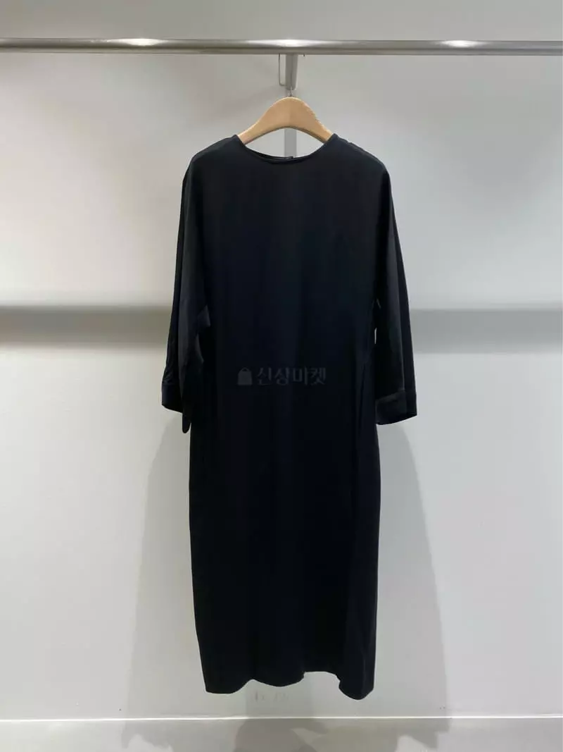 1968 - Korean Women Fashion - #vintageinspired - Back Wing One-piece - 4