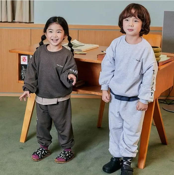 Acolor - Korean Children Fashion - #toddlerclothing - Great Sweatshirt Top Bottom Set