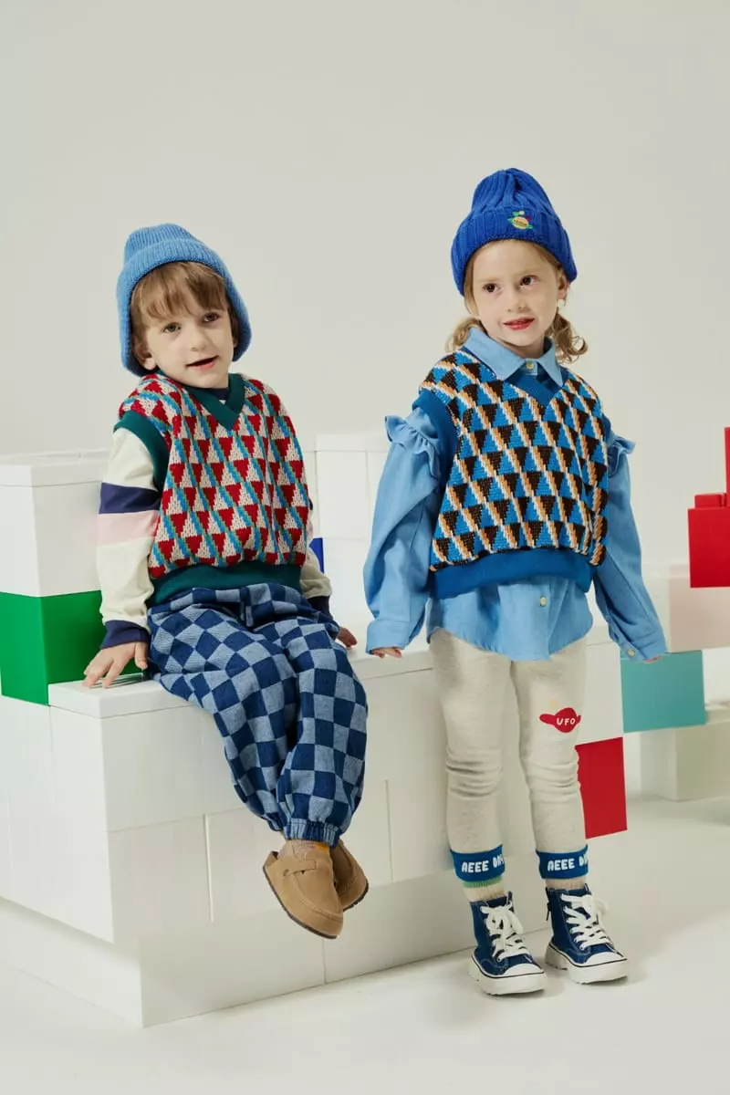 Aeeeday - Korean Children Fashion - #magicofchildhood - Triangle Vest - 6