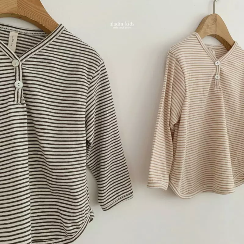 Aladin - Korean Children Fashion - #littlefashionista - V Button Tee - 2