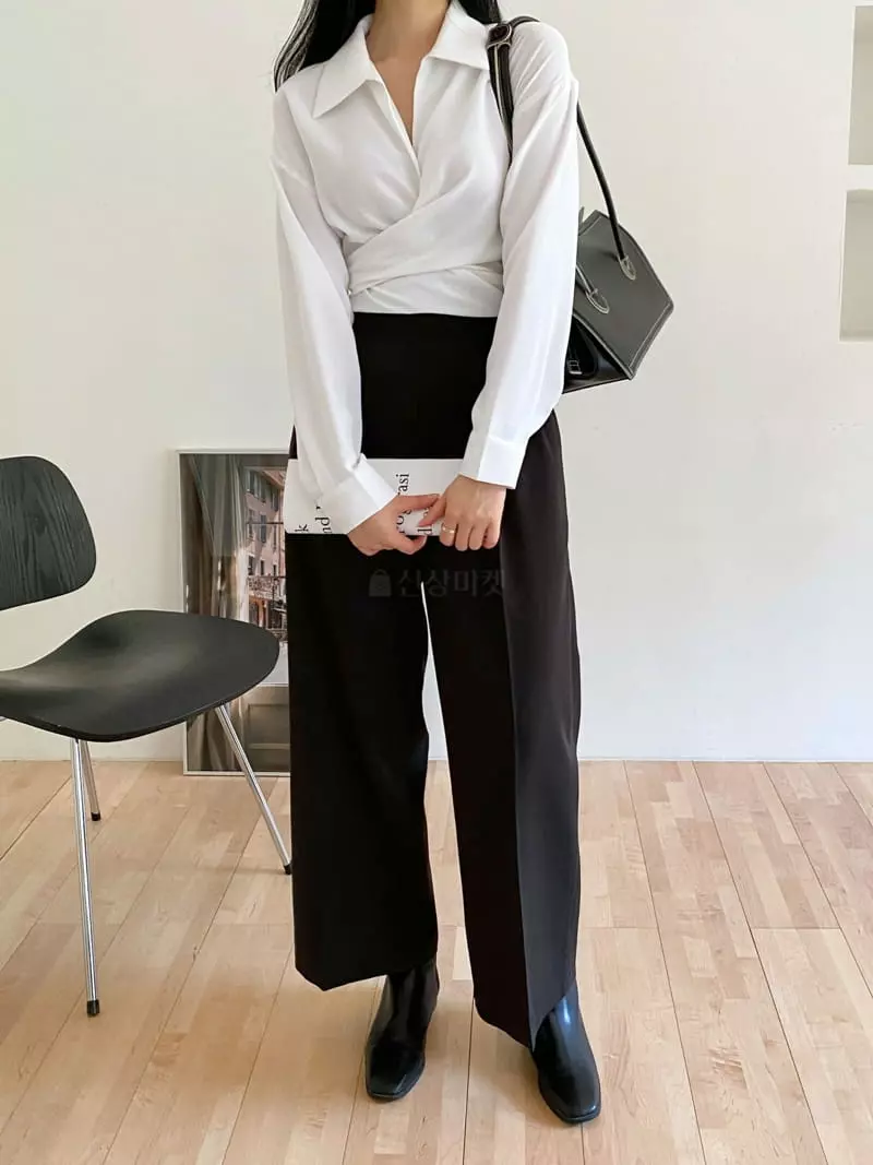Ame - Korean Women Fashion - #momslook - Cozel Blouse - 4