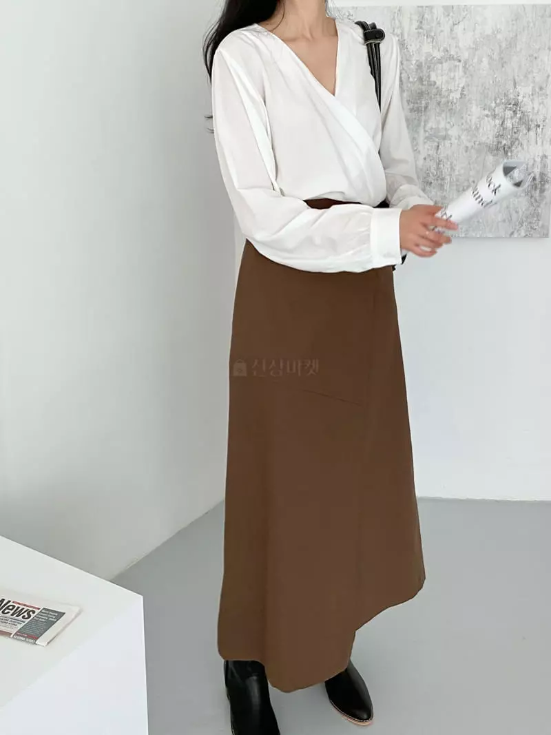 Ame - Korean Women Fashion - #momslook - Slik Wrap Blouse - 12