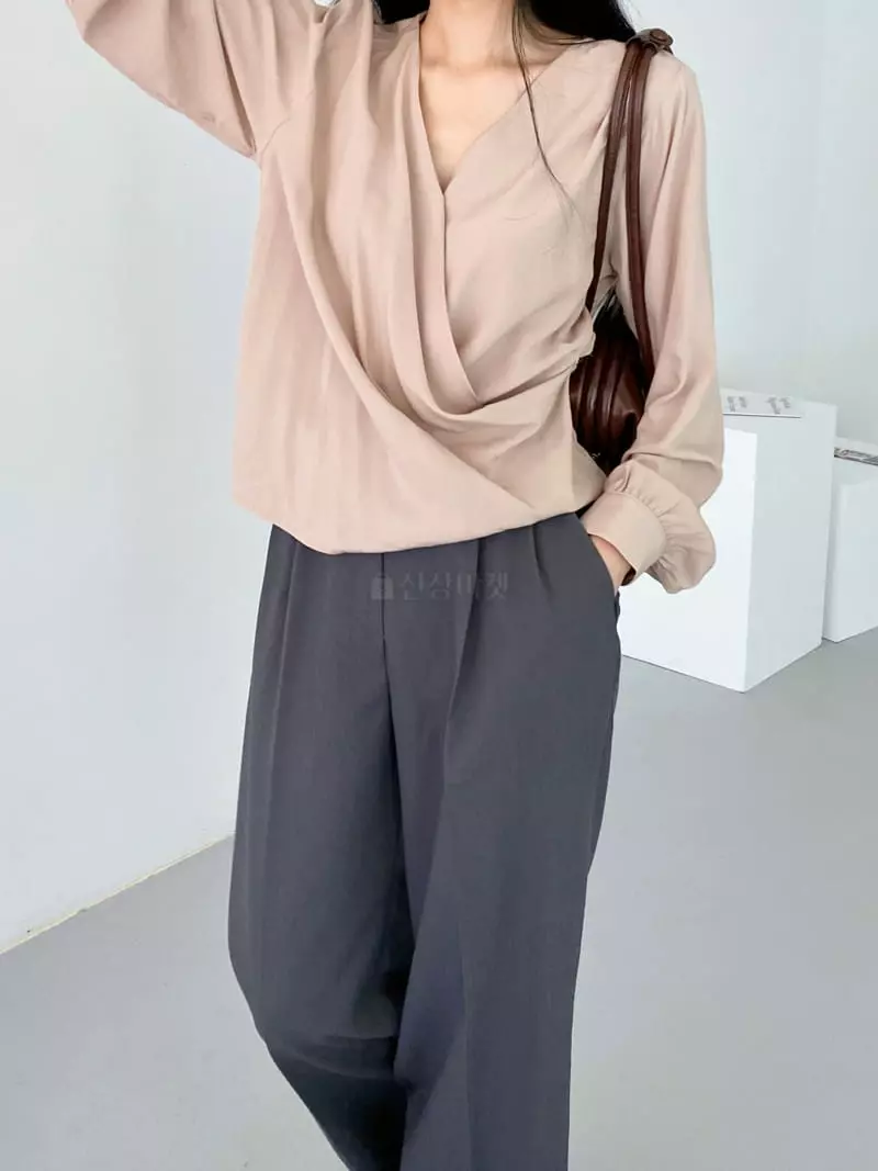 Ame - Korean Women Fashion - #momslook - Slik Wrap Blouse - 8