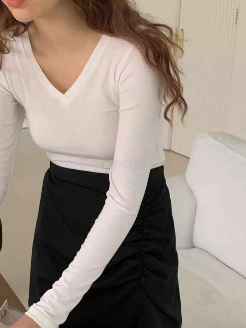 Ame - Korean Women Fashion - #momslook - V Tee - 3