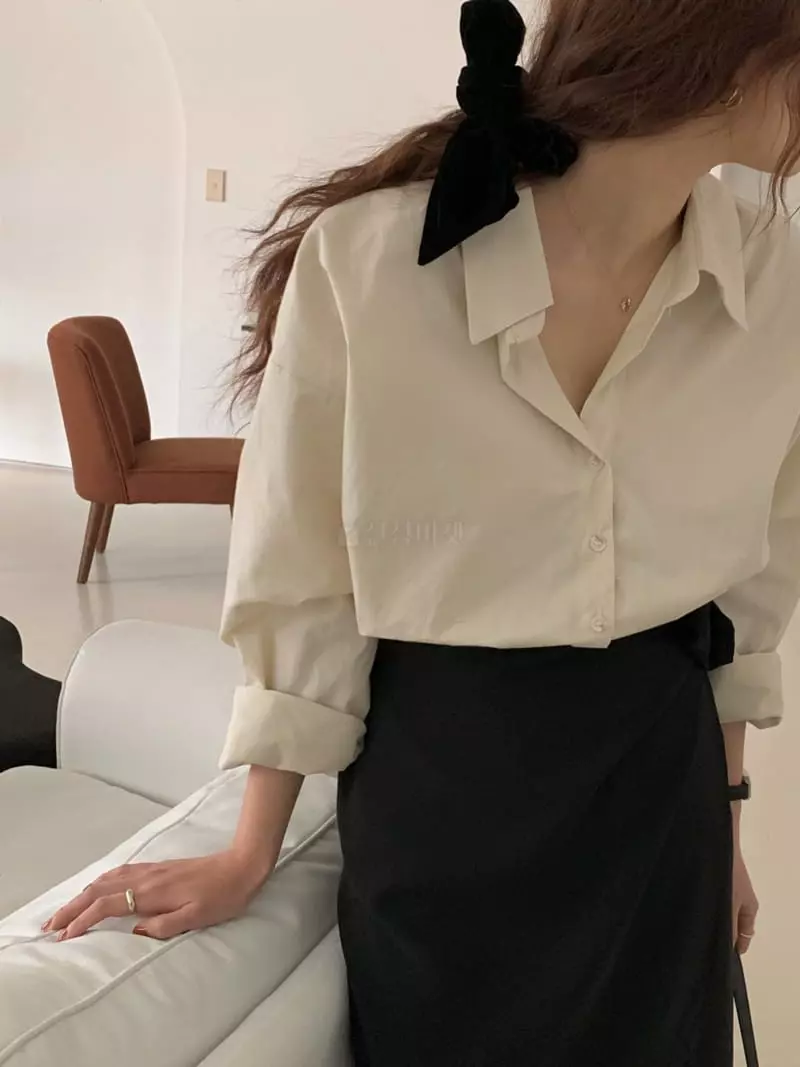 Ame - Korean Women Fashion - #momslook - V Shirt - 8