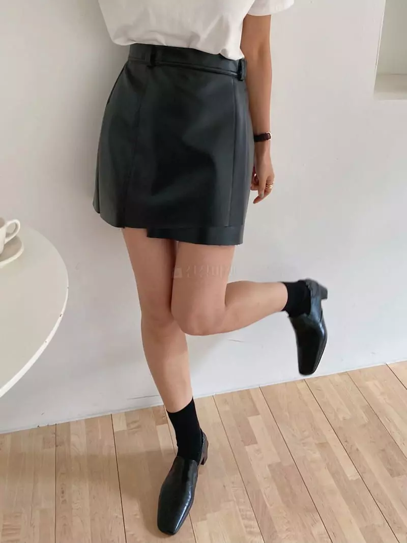 Ame - Korean Women Fashion - #momslook - Leather Skirt