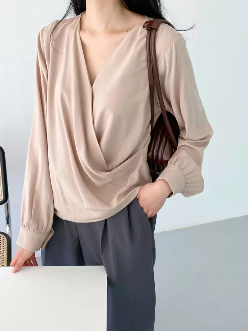 Ame - Korean Women Fashion - #restrostyle - Slik Wrap Blouse - 3