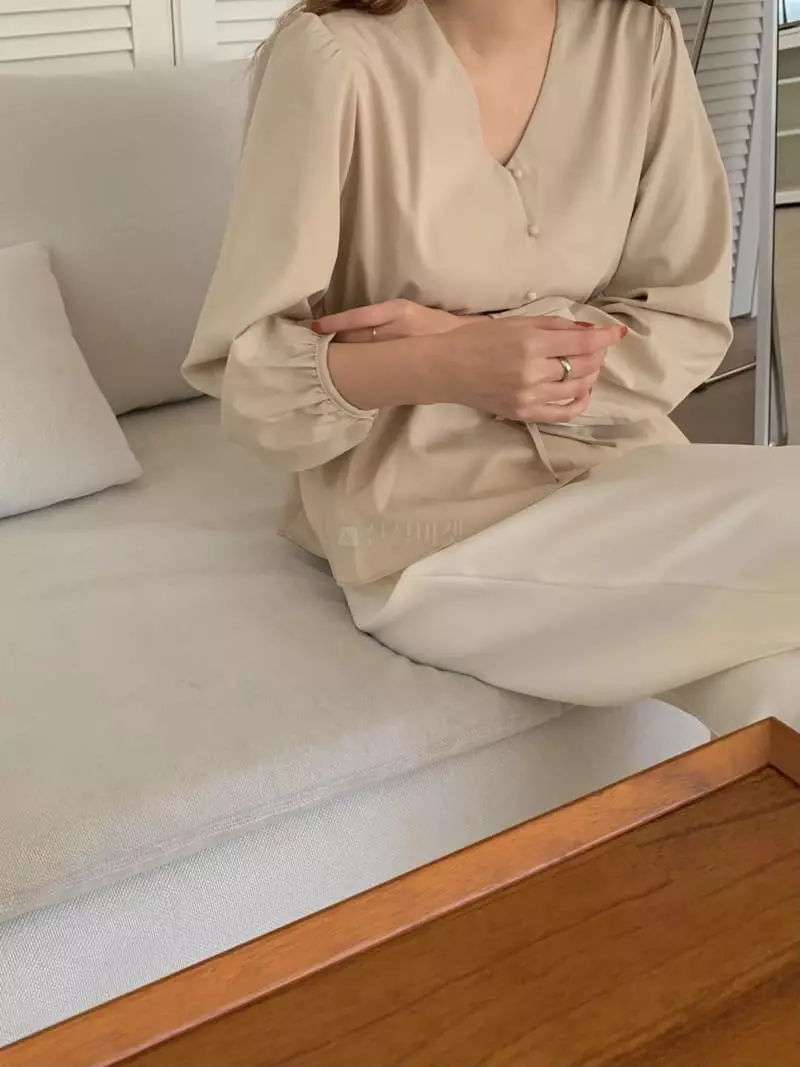 Ame - Korean Women Fashion - #womensfashion - Bibi Blouse - 3