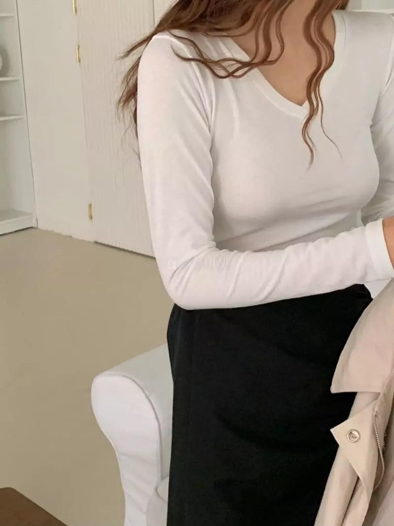 Ame - Korean Women Fashion - #momslook - V Tee - 4