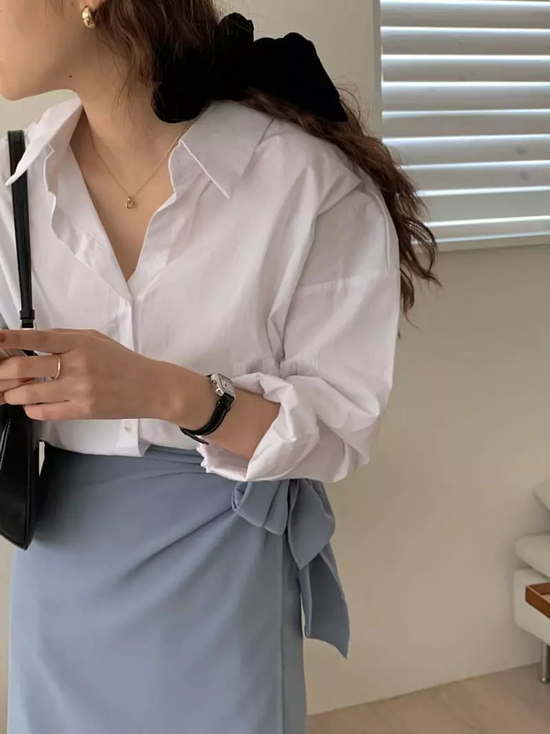 Ame - Korean Women Fashion - #womensfashion - V Shirt