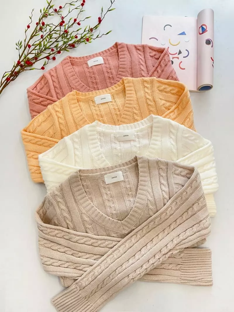 Anne - Korean Women Fashion - #momslook - Ella Twist Knit Tee