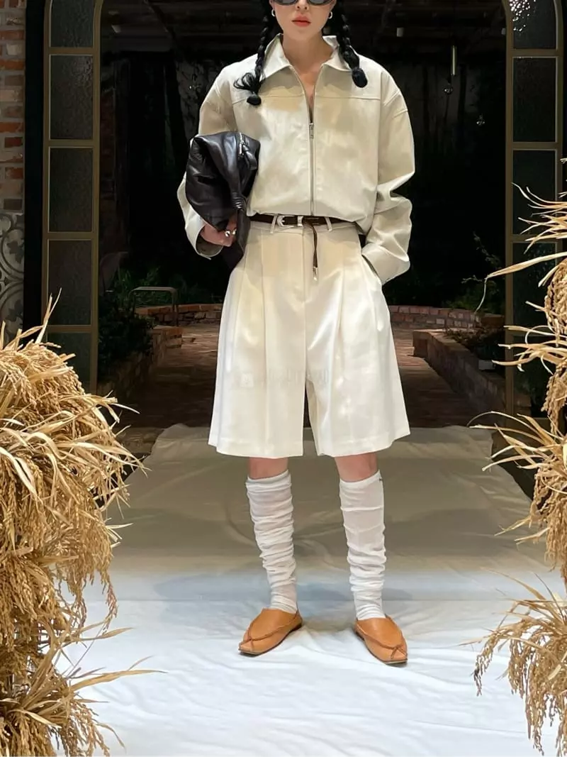 Atmosphere - Korean Women Fashion - #momslook - Nerd Half Pants - 3