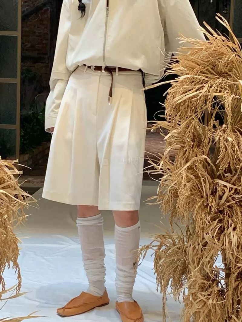 Atmosphere - Korean Women Fashion - #momslook - Nerd Half Pants - 5